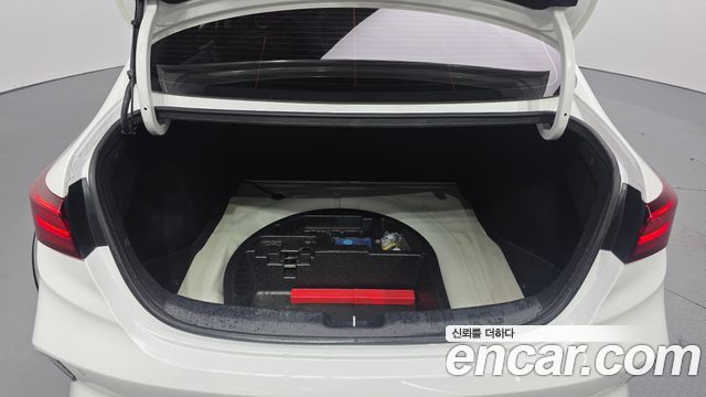 Kia K3 2022 — photo 17