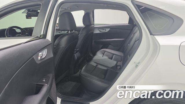 Kia K3 2022 — photo 18
