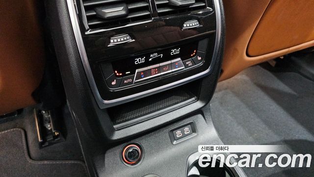 BMW X7 2024 — photo 18