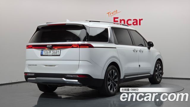 Kia Canival 2021 — photo 2