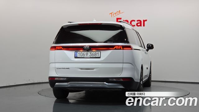 Kia Canival 2021 — photo 4