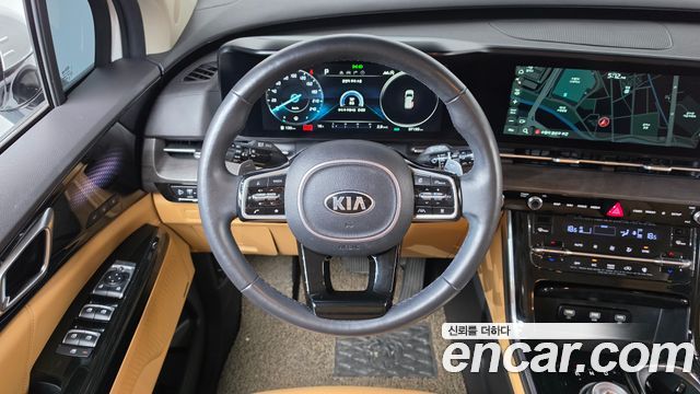 Kia Canival 2021 — photo 19