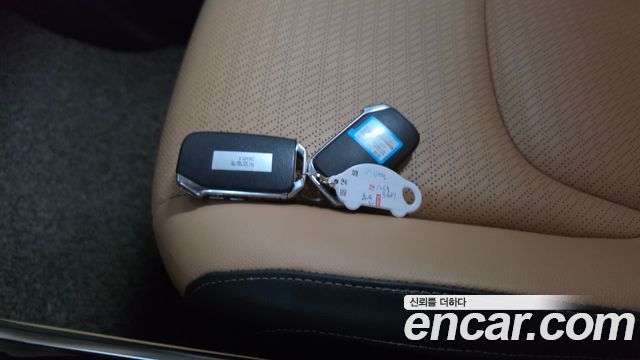 Kia Canival 2021 — photo 21