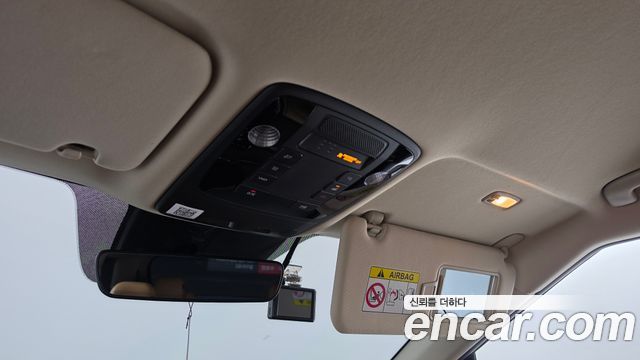 Kia Canival 2021 — photo 26