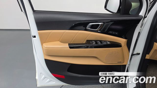 Kia Canival 2021 — photo 14