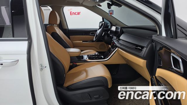 Kia Canival 2021 — photo 16
