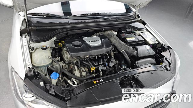 Hyundai AVANTE 2017 — photo 6