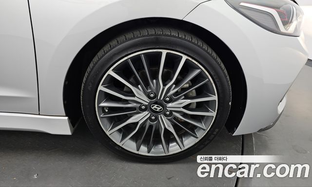Hyundai AVANTE 2017 — photo 7