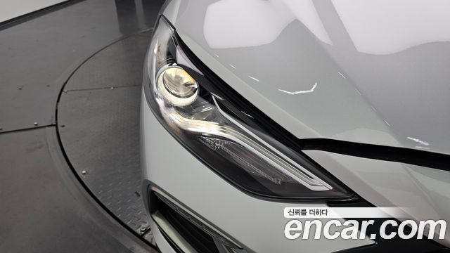 Hyundai AVANTE 2017 — photo 8