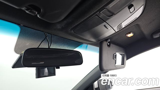 Hyundai AVANTE 2017 — photo 28