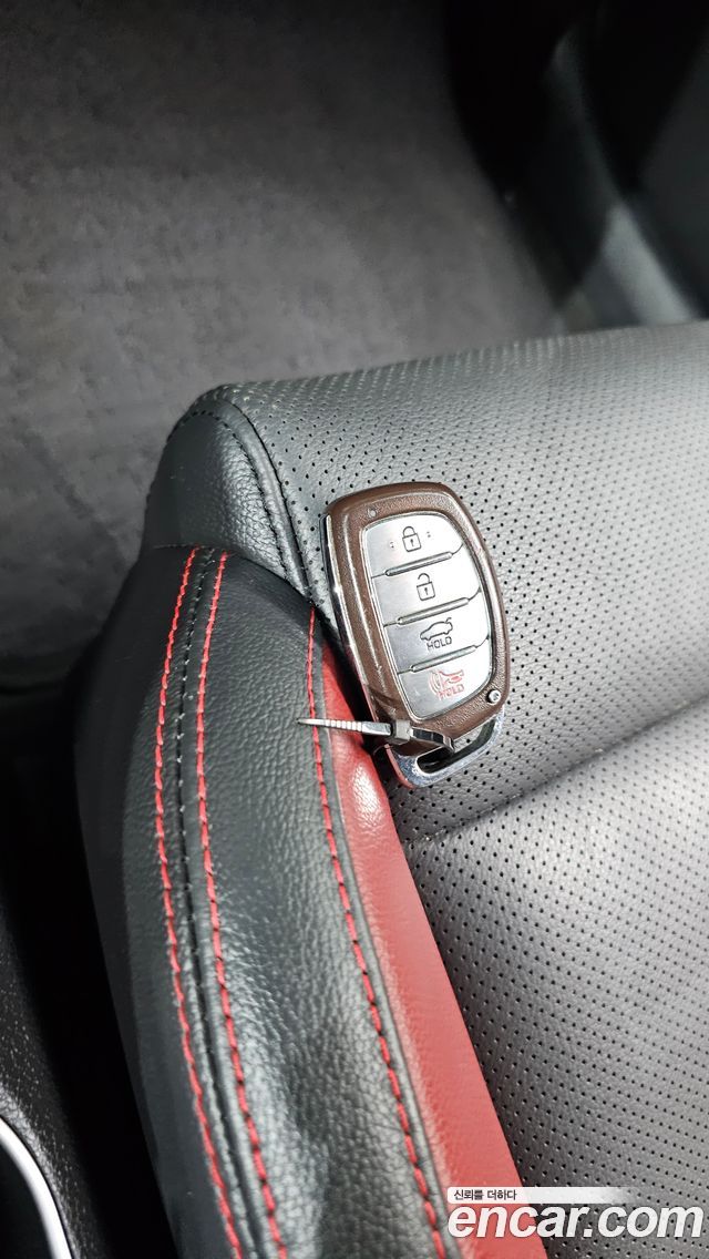 Hyundai AVANTE 2017 — photo 29