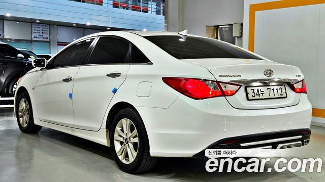 Hyundai Sonata 2010 — photo 6