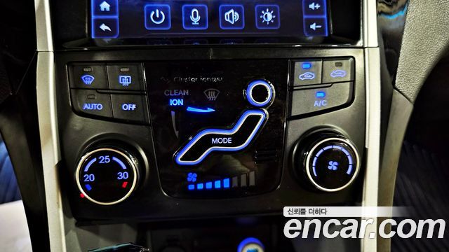 Hyundai Sonata 2010 — photo 11