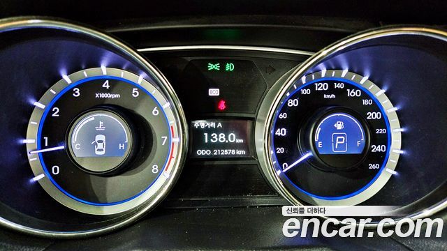 Hyundai Sonata 2010 — photo 13