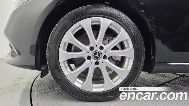 Mercedes-Benz E-Class 2019 — photo 5