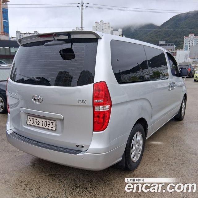 Hyundai Starex 2009 — photo 2
