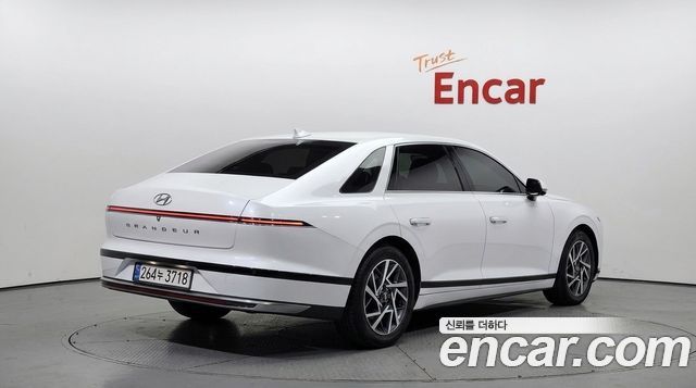 Hyundai Grandeur 2023 — photo 2