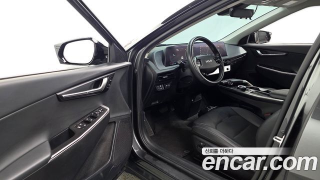 Kia EV6 2022 — photo 13