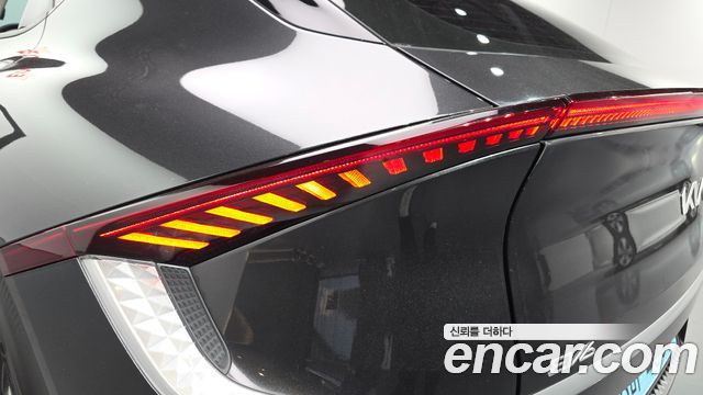 Kia EV6 2022 — photo 9