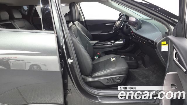 Kia EV6 2022 — photo 16