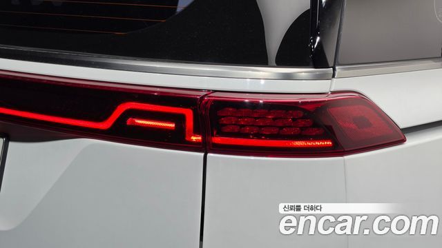 Kia Canival 2023 — photo 9