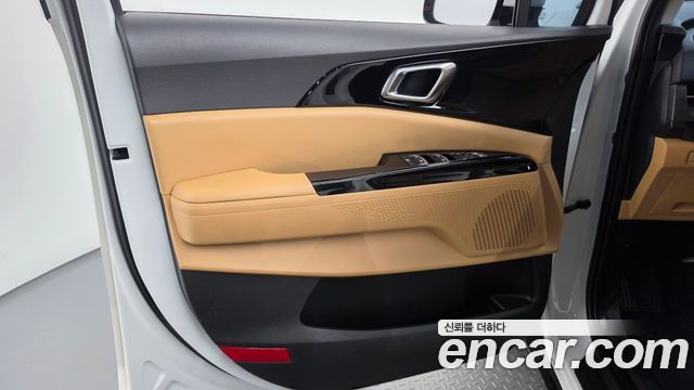Kia Canival 2023 — photo 14