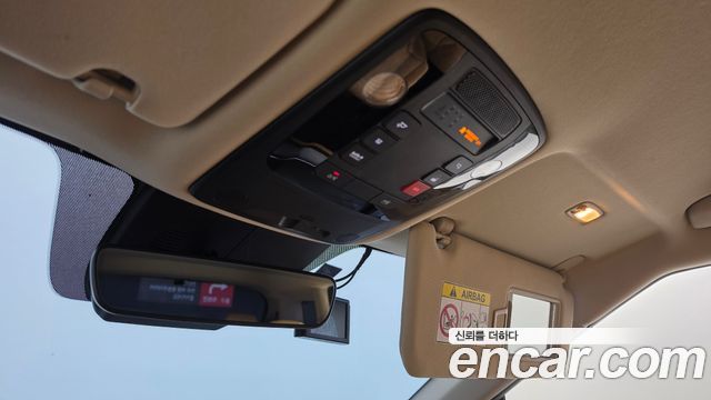 Kia Canival 2023 — photo 27