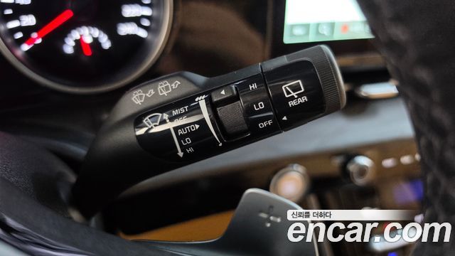 Kia Canival 2023 — photo 28