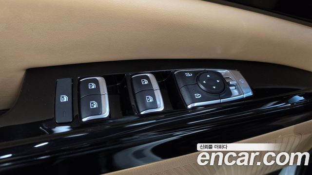 Kia Canival 2023 — photo 30