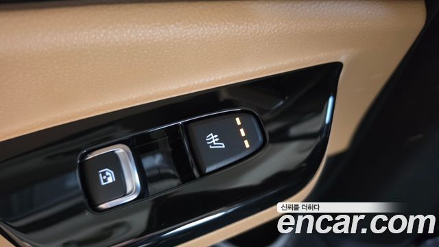 Kia Canival 2023 — photo 31