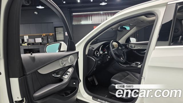 Mercedes-Benz GLC-Class 2019 — photo 13