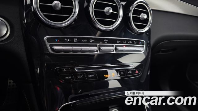 Mercedes-Benz GLC-Class 2019 — photo 25