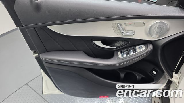 Mercedes-Benz GLC-Class 2019 — photo 14