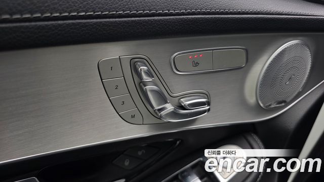 Mercedes-Benz GLC-Class 2019 — photo 27