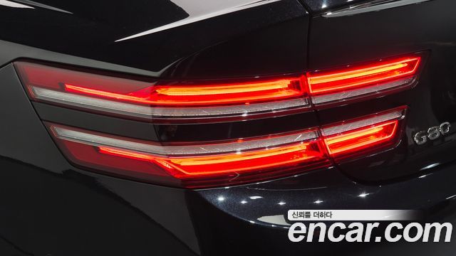 Genesis G80 2022 — photo 9