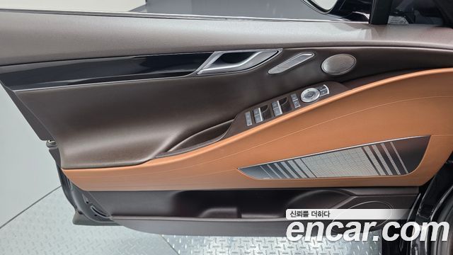 Genesis G80 2022 — photo 14