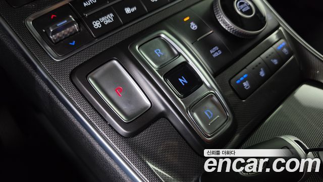 Hyundai Santafe 2023 — photo 12