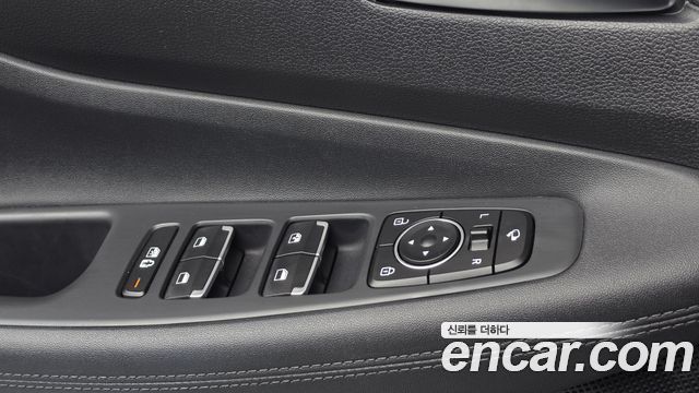 Hyundai Santafe 2023 — photo 17