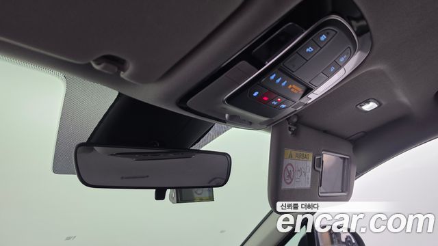 Hyundai Santafe 2023 — photo 25