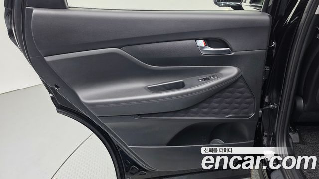 Hyundai Santafe 2023 — photo 15