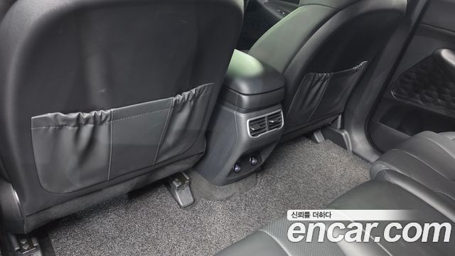 Hyundai Santafe 2023 — photo 29