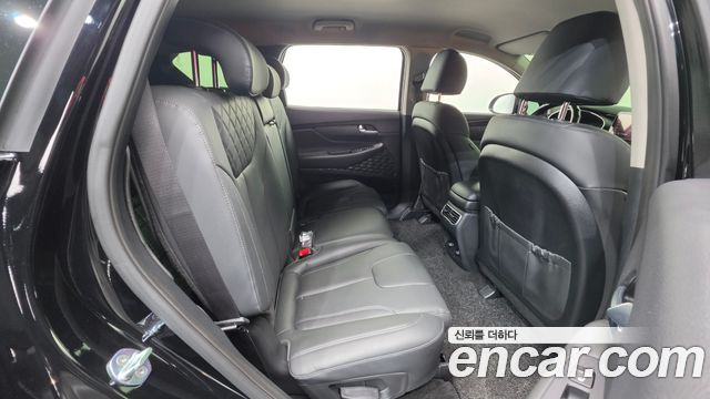 Hyundai Santafe 2023 — photo 31