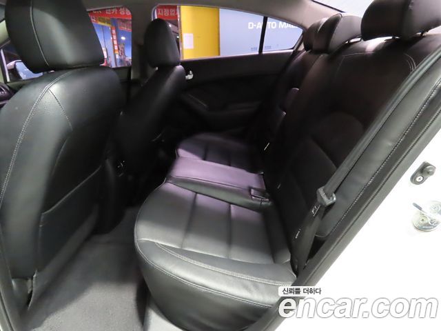 Kia K3 2015 — photo 7