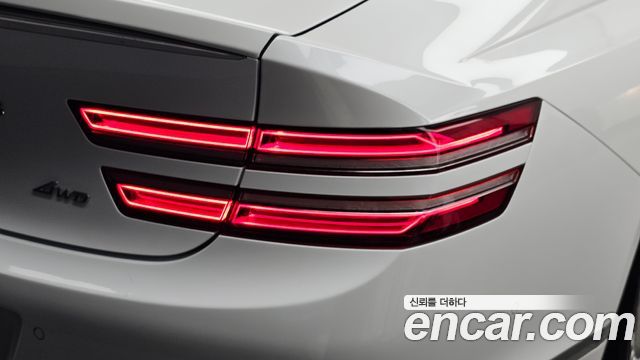Genesis G80 2023 — photo 9