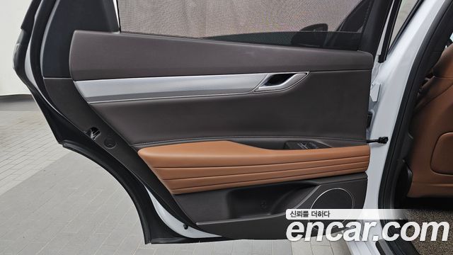 Genesis G80 2023 — photo 15
