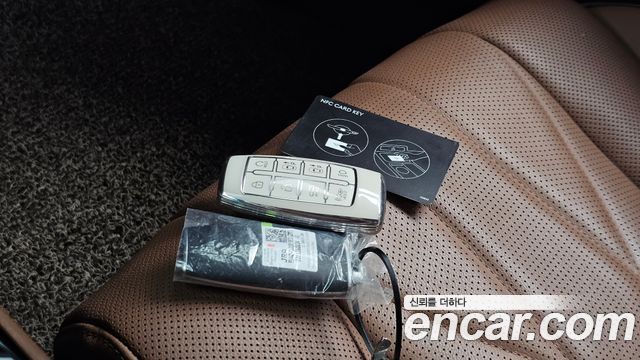 Genesis G80 2023 — photo 35