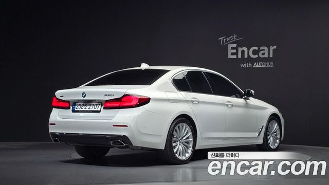 BMW 5-Series 2023 — photo 2