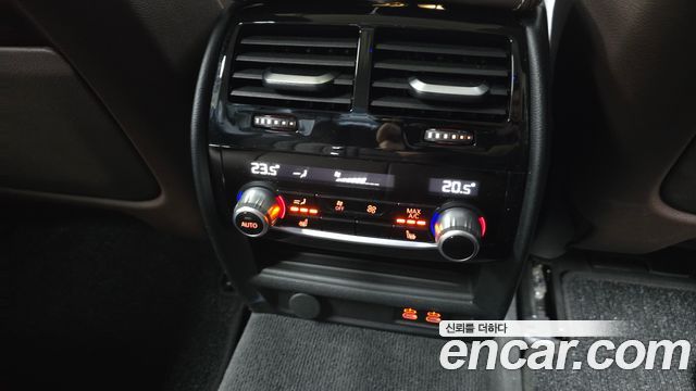 BMW 5-Series 2023 — photo 29