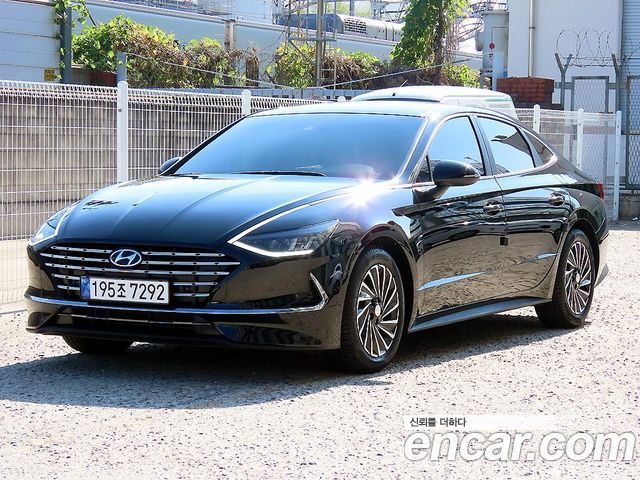 Hyundai Sonata 2023 — photo 1