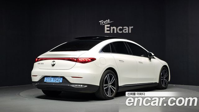 Mercedes-Benz EQE 2023 — photo 2